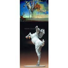Salvador Dali Paard Beeld